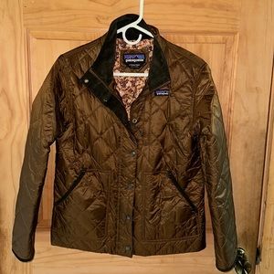 Women’s Patagonia Jacket. Worn once! Brown, size small